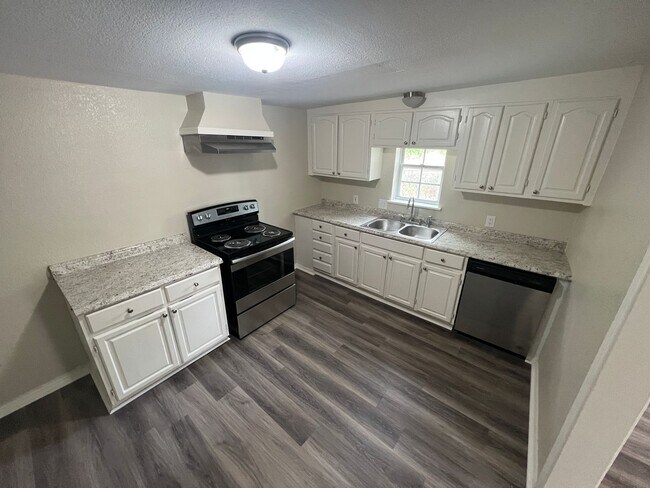 Foto del edificio - Single Family Home *LEASING SPECIAL AVAILABLE*