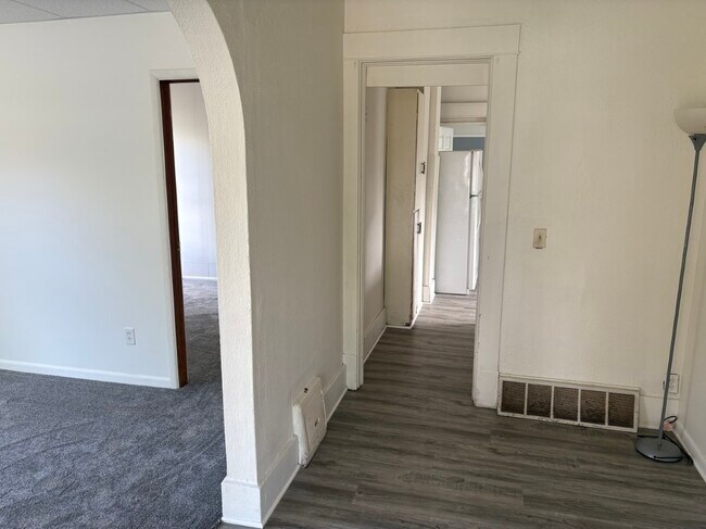 Foto del edificio - 412 E Jefferson St