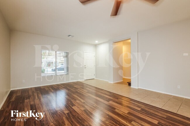 Foto del edificio - 14210 W Mauna Loa Ln