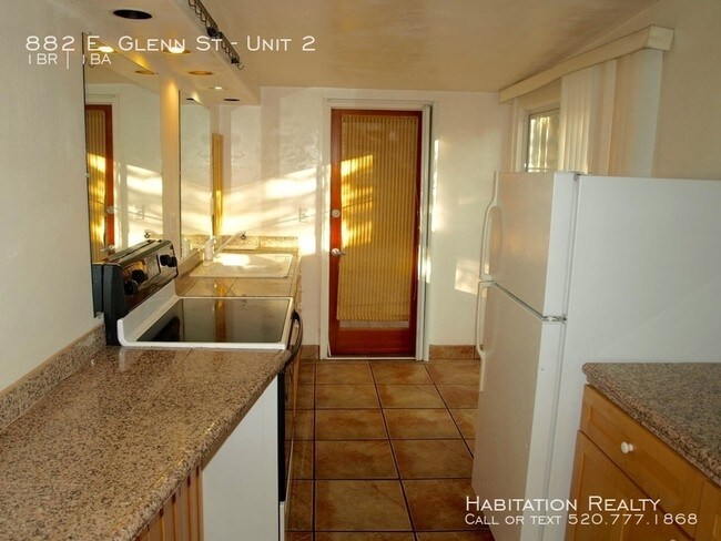 Building Photo - Clean, Private Guest House, just north of UA