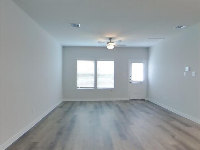 Foto del edificio - 11506 Prosperity Dr