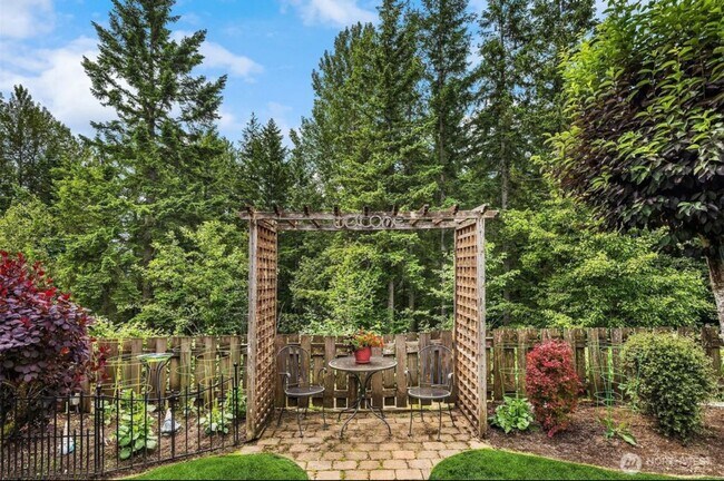 Foto del edificio - Beautiful Maple Ridge Highlands Home in Ma...
