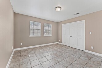 Building Photo - 5107 Gren St