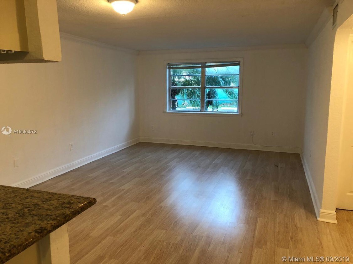 17255 SW 95th Ave, Palmetto Bay, FL 33157 Condo for Rent in Palmetto