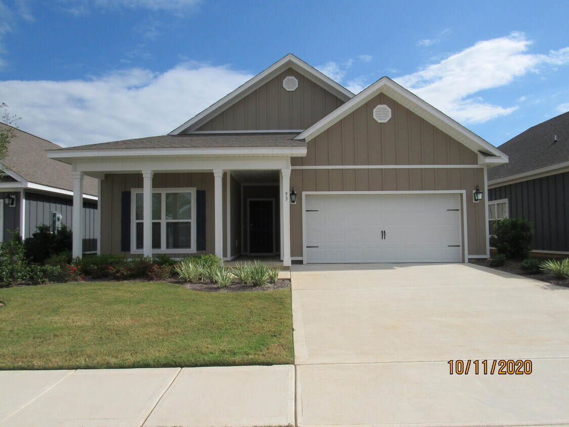 93 Dusky Way, Freeport, FL 32439 House for Rent in Freeport, FL