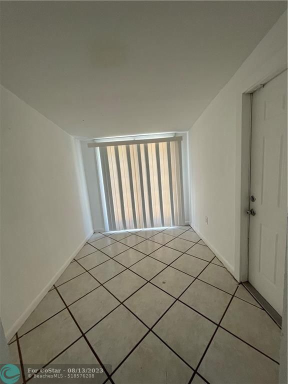 Foto del edificio - 343 Arlington Rd