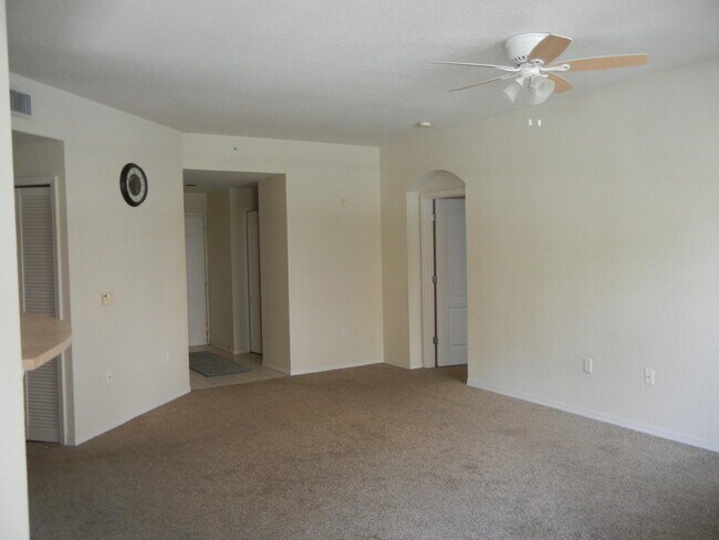 Building Photo - 11023 Legacy Ln