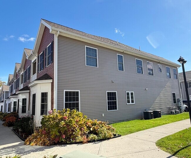 Foto del edificio - 17 Hamel Way