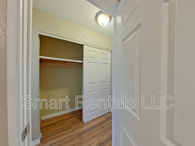 Building Photo - 3021 Pestalozzi St