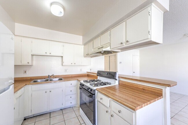 Foto del edificio - 3109 N Walnut Rd