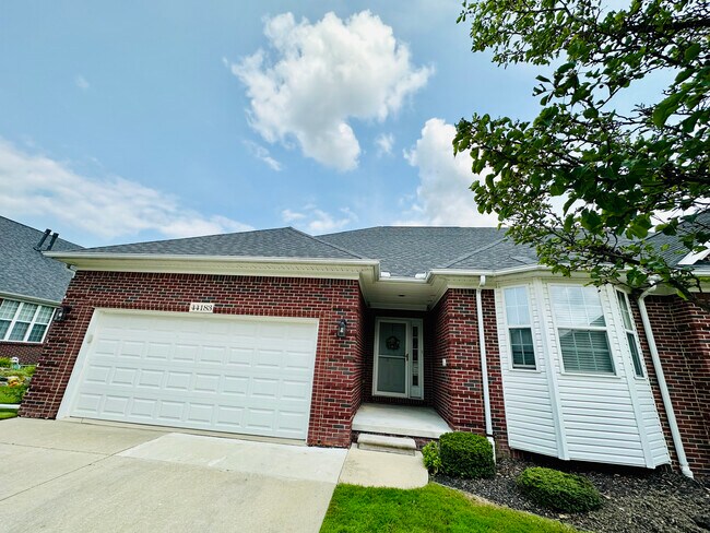 Building Photo - 44183 Astro Dr
