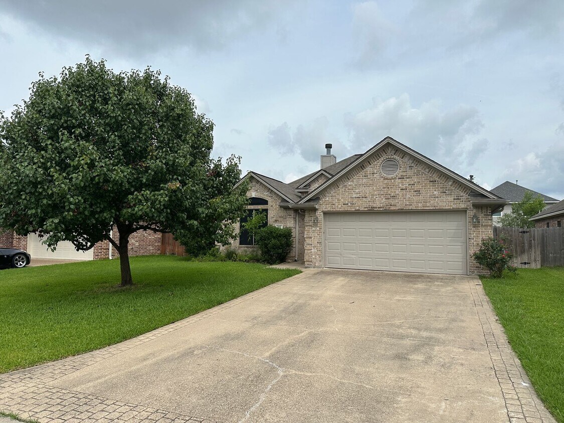 Primary Photo - College Station -3 bedroom / 2 bath / 2 ca...