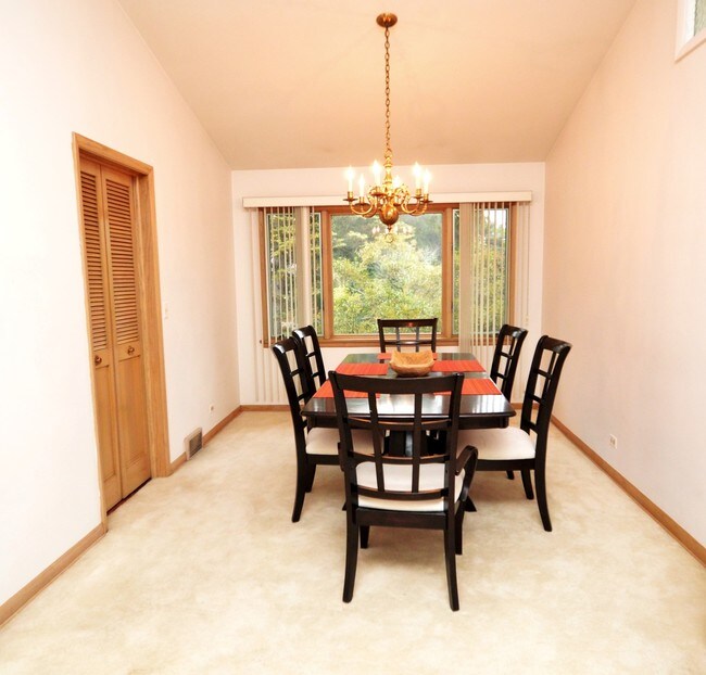 Foto del edificio - 10516 Somerset Dr