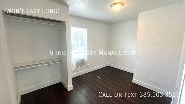 Foto del edificio - 2440 B Ave