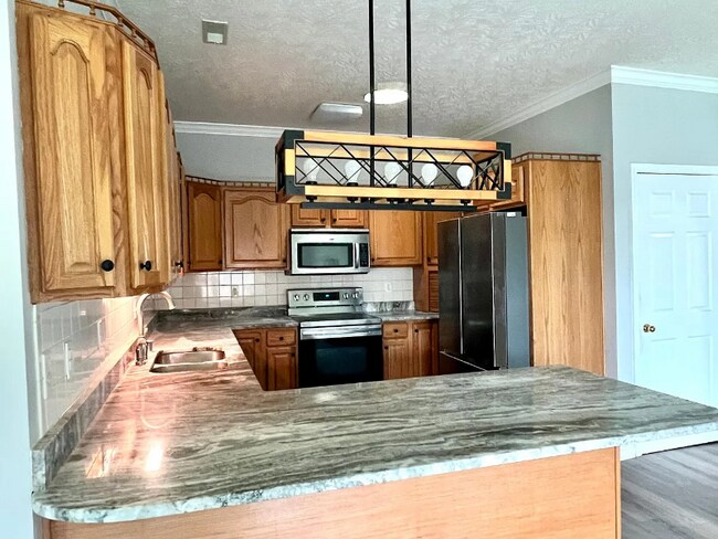 Foto del edificio - 300 Oaklawn Dr