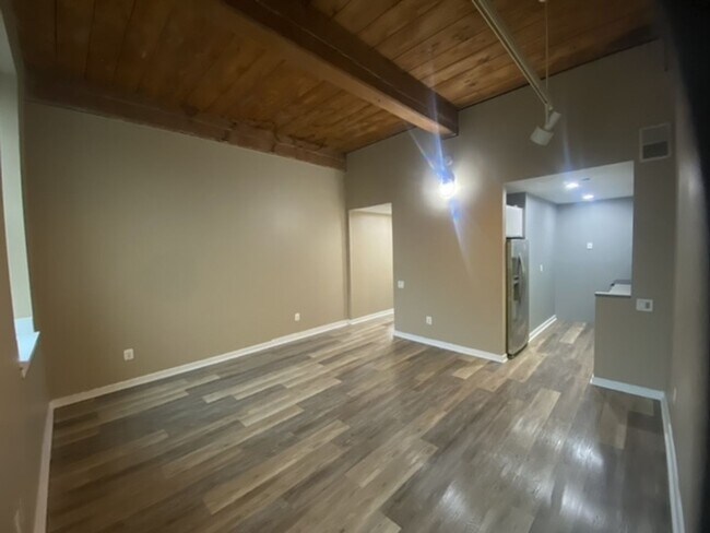 Foto del edificio - Gorgeous Canton Shipyard Studio w/ AC & Parking! Available 7/15
