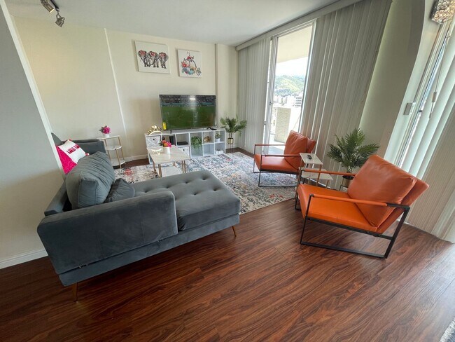 Foto del edificio - Skyline Living | Furnished 2-Bedroom with ...