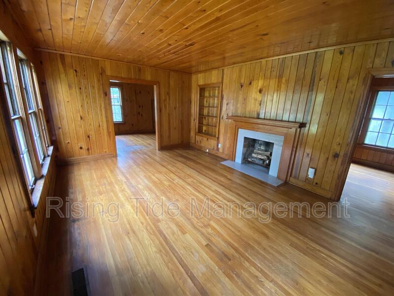 Building Photo - 800 Dartmouth Ct