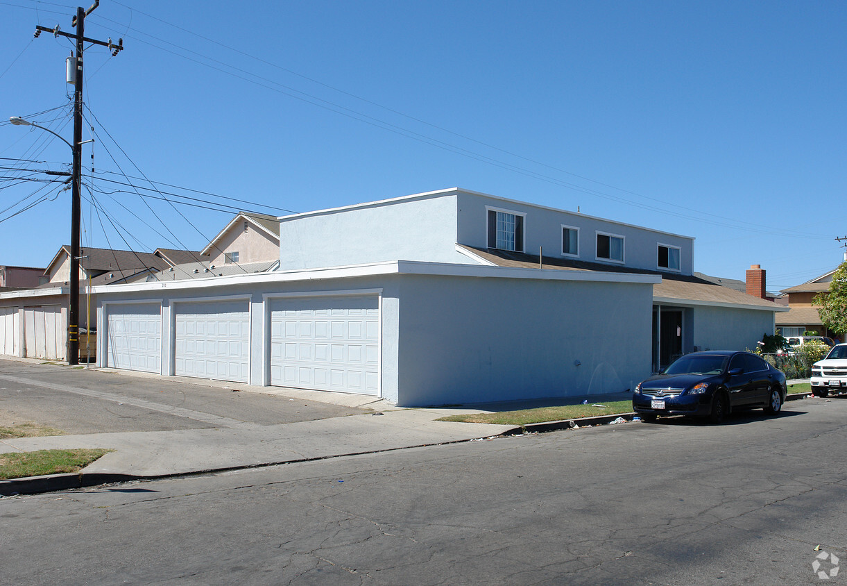 Building Photo - 200 Campbell Way