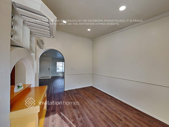 Building Photo - 3140 Crowne Dr