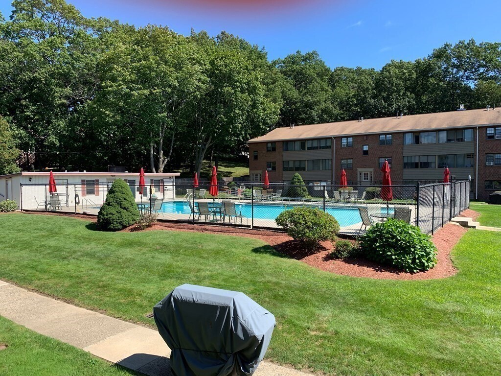 68 Preston St Unit 2D, Wakefield, MA 01880 Condo for Rent in