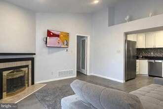 Building Photo - 1806 Beacon Hill Dr