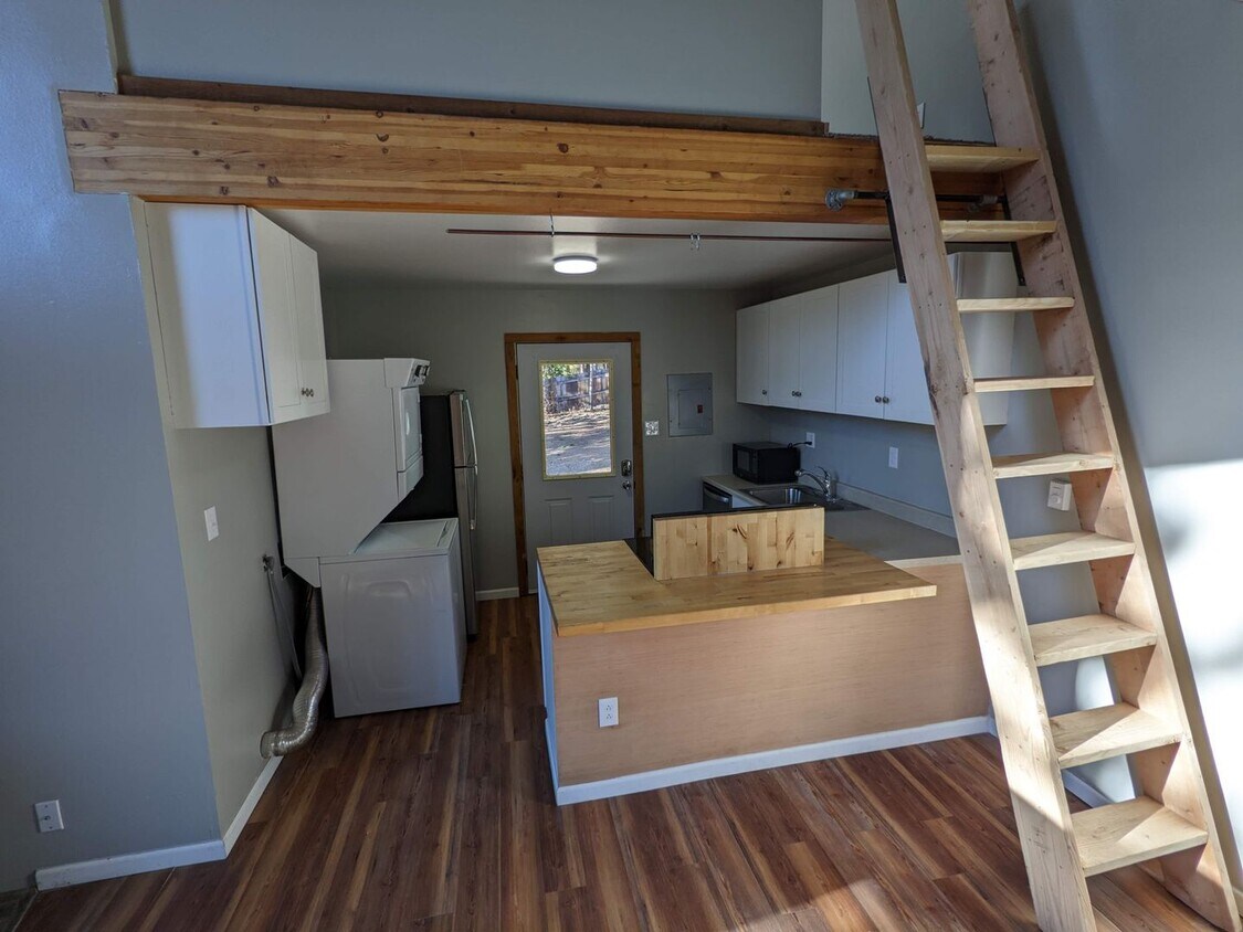 38 Ski Pole Unit A, Breckenridge, CO 80424 Room for Rent in