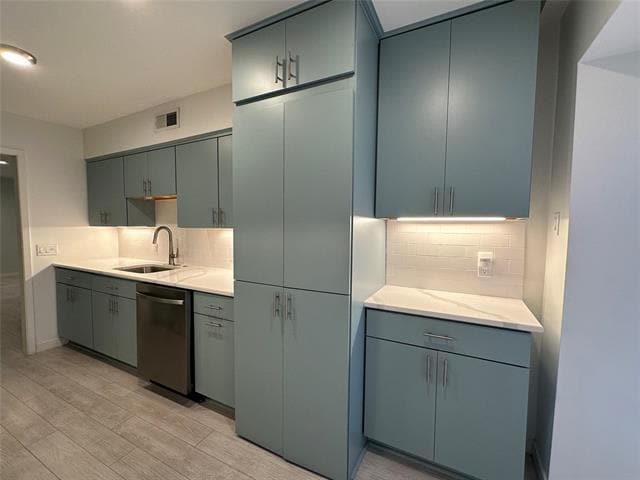 Foto principal - 7828 Meadow Park Dr
