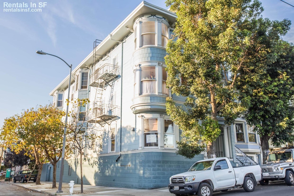 Primary Photo - 553 Duboce Ave