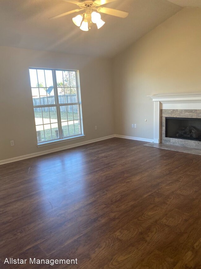 Building Photo - 3 br, 2 bath House - 1820 Central Trails