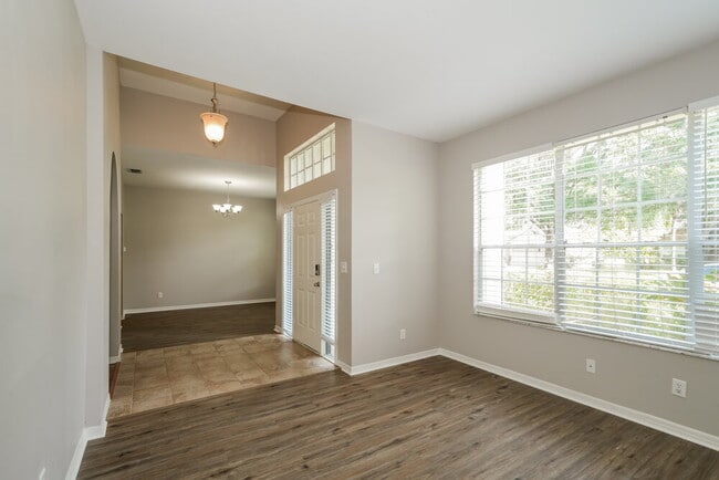 Building Photo - 4929 Willow Ridge Terrace