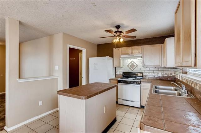 Building Photo - 1129 Single Tree Dr