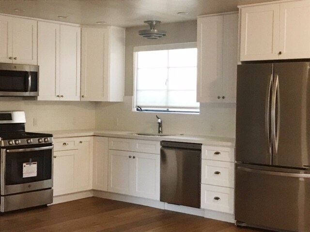 Building Photo - 423 N Milpas St