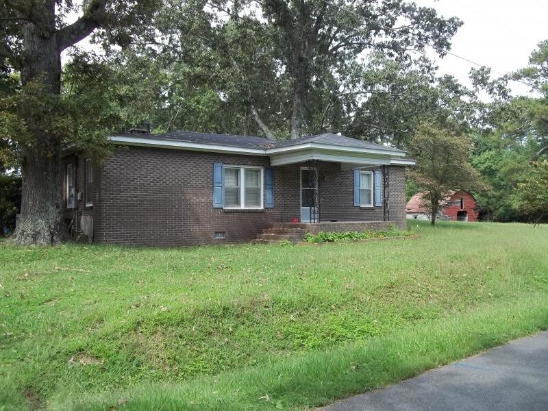 Primary Photo - 1743 Oak Dr.