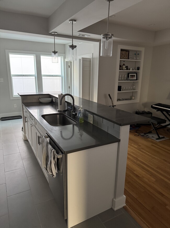 Building Photo - 1414 Quincy St NW