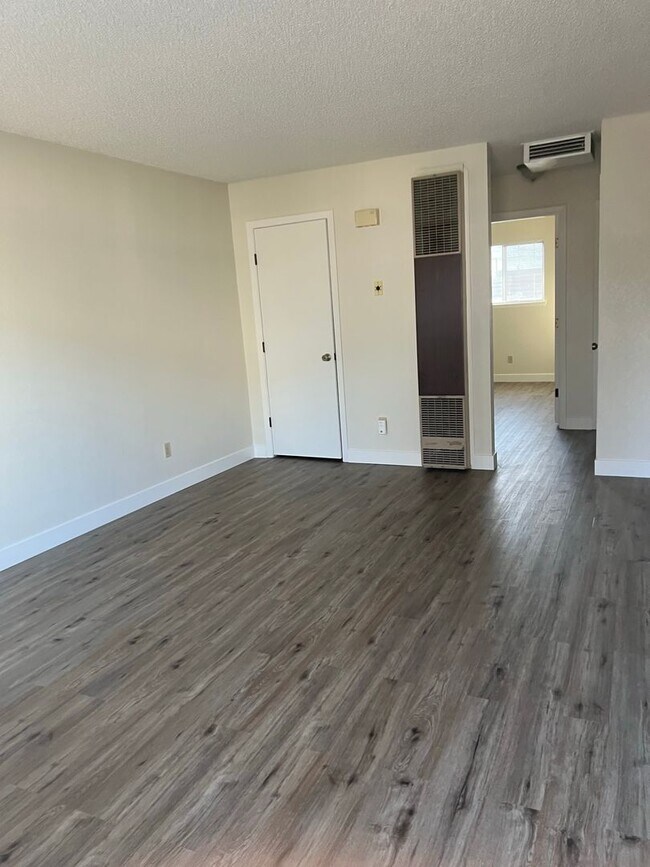 Foto del edificio - 190 N Nevada St