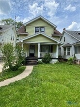 Building Photo - 3549 Hazelhurst Ave