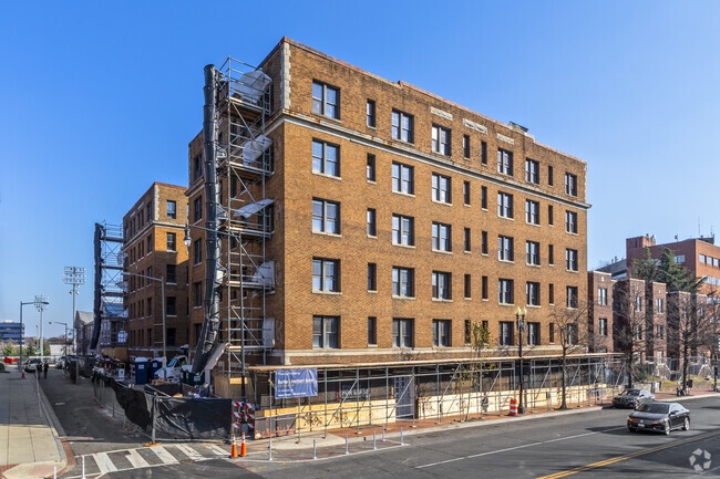 12.23.21 - SV - 2701-2711 Georgia Ave NW