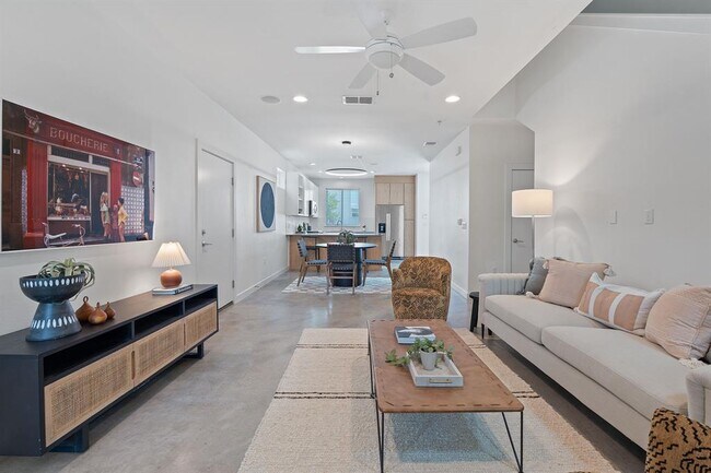 Foto del edificio - 705 N Bluff Dr