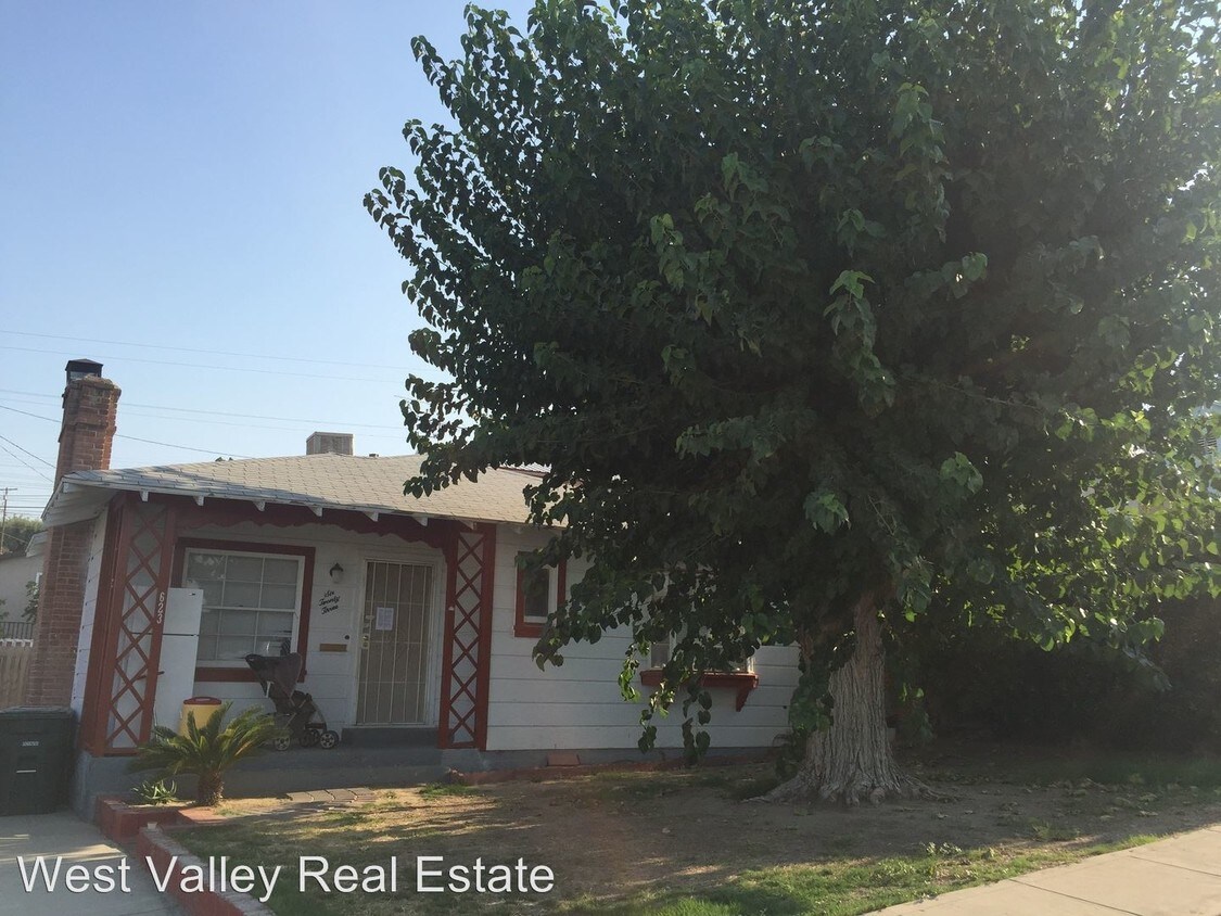 Primary Photo - 2 br, 1 bath House - 623 D Street