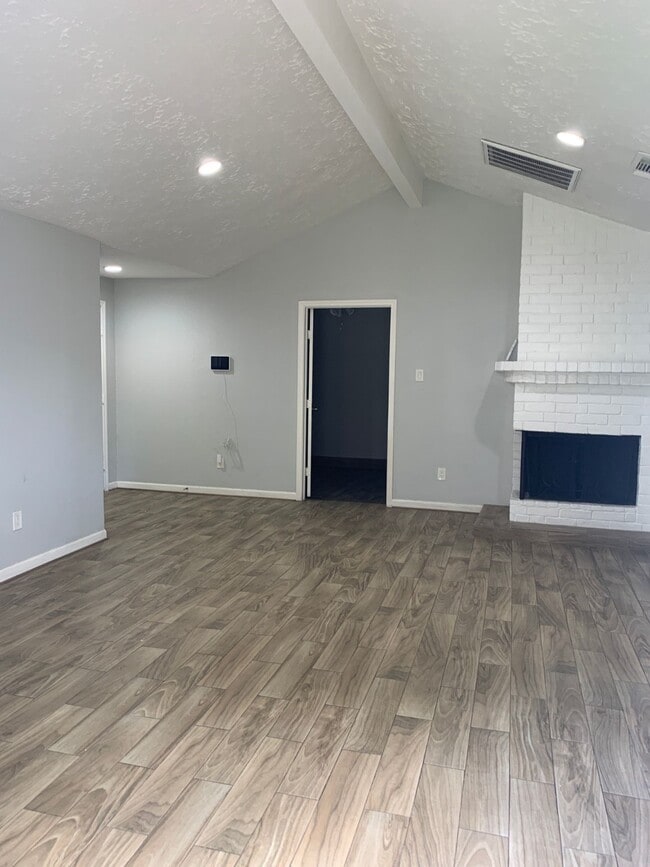 Foto del edificio - 3610 Mattingham Dr