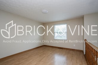 Building Photo - 5056 Ewald Dr