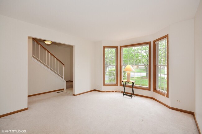 Building Photo - 1332 Gloucester Cir