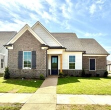 Building Photo - 607 Sunflower St