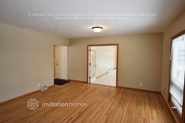 Building Photo - 2300 Winfield Ave
