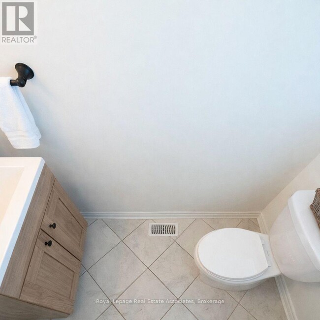 Building Photo - 307 Whitlock Ave