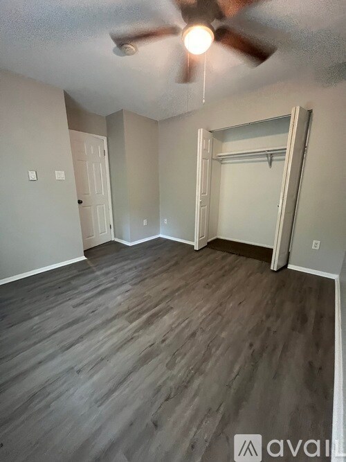 Foto del edificio - 536 W Loch Lomond Dr