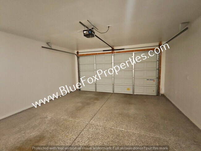 Foto del edificio - 7860 N Scholes Ave