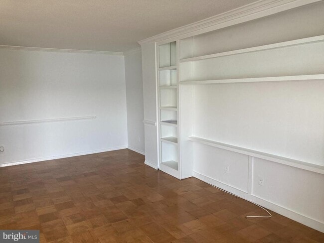 Building Photo - 501 Slaters Ln
