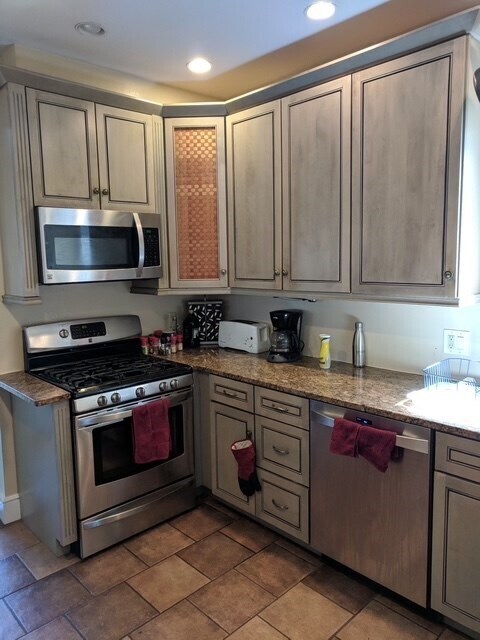 Foto del edificio - 301 Savin Hill Ave